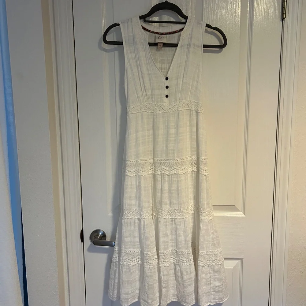Beachy Dress!  White and flowy. - Picture 2 of 4